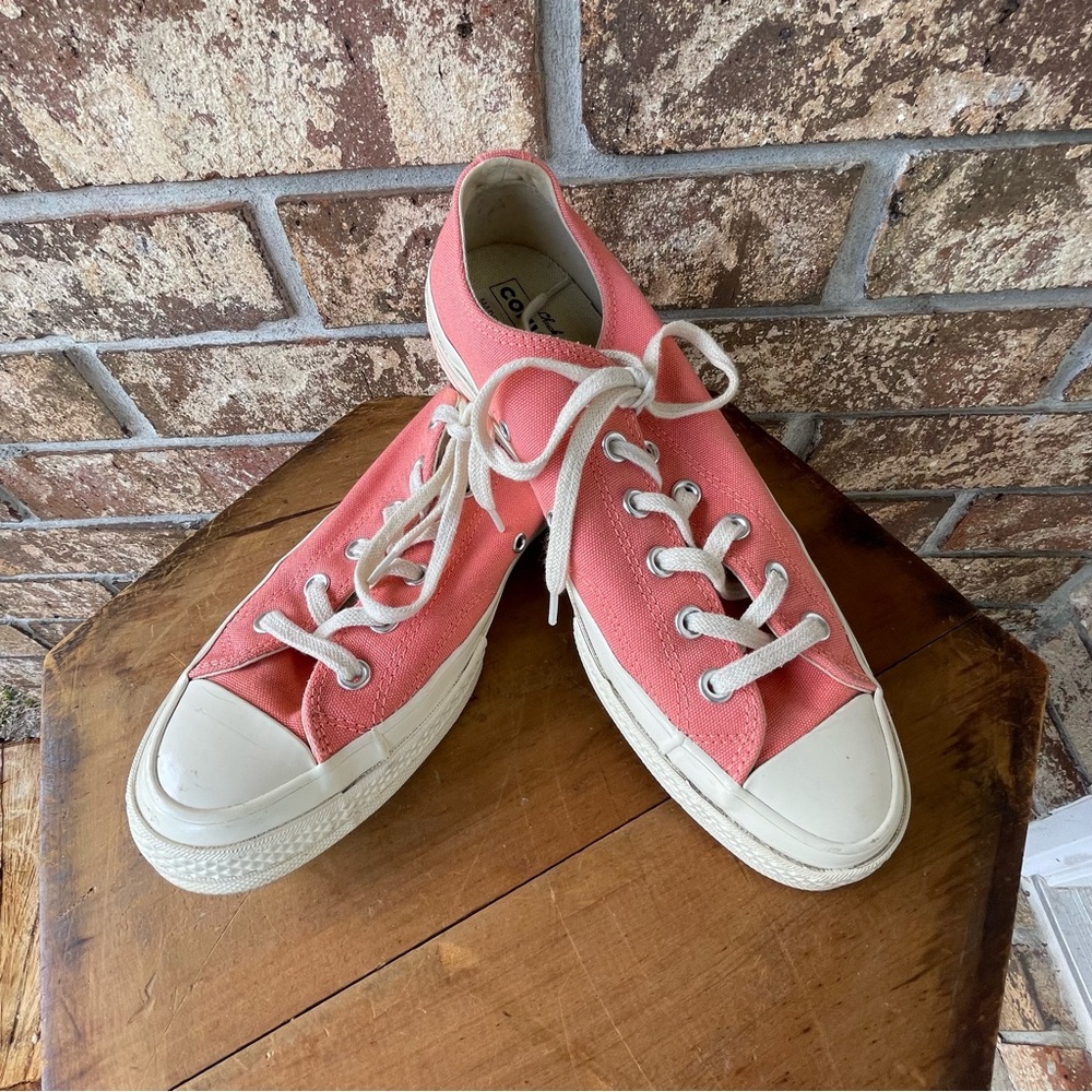 Converse Sneakers Men’s 8 Women’s 10 Chuck Taylor Peachy Keen! Beautiful!